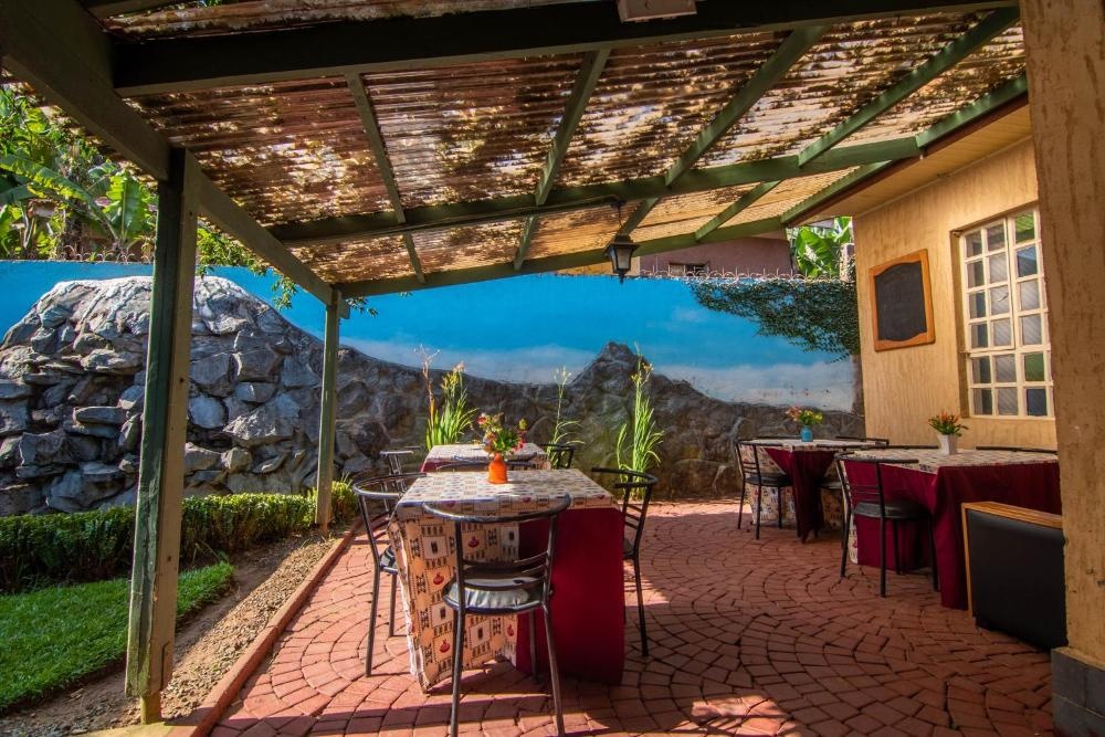Crest Safari Lodge Image 34